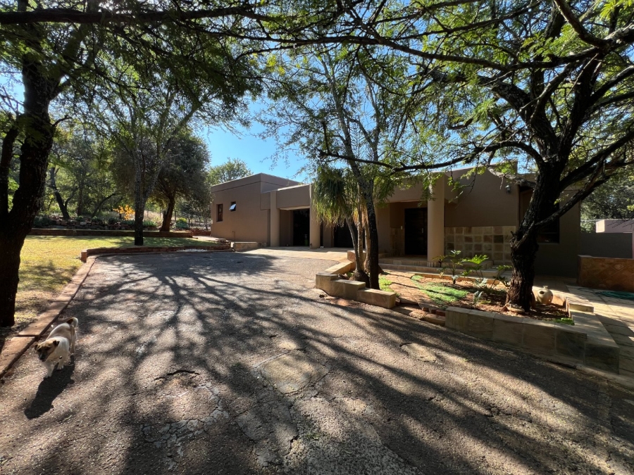 Commercial Property for Sale in Melodie North West